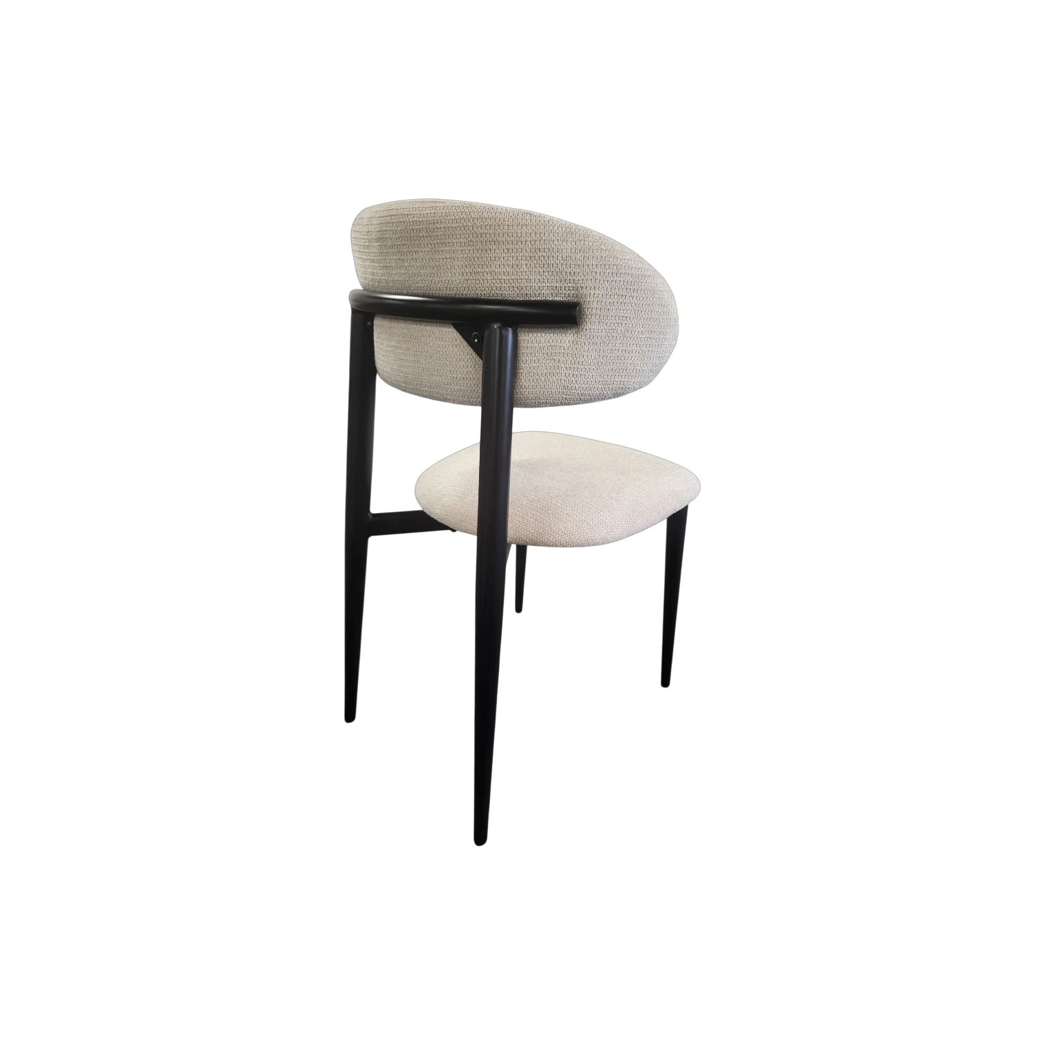 Chaise BOHÈME en chenille beige avec structure noire vue de trois quarts arrière sur la droite