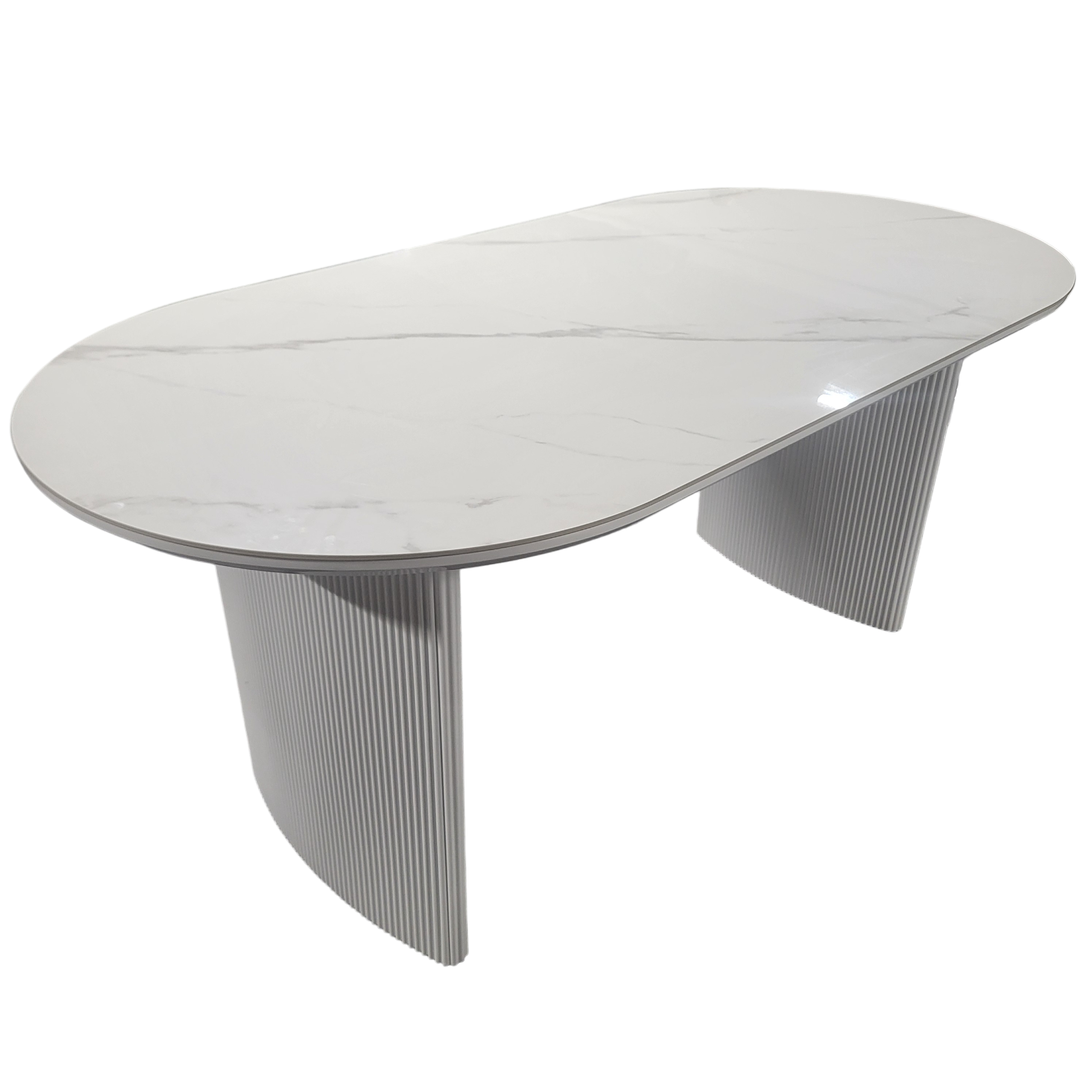 Table Joséphine 180 cm vue d’angle avec plateau en céramique et pieds design