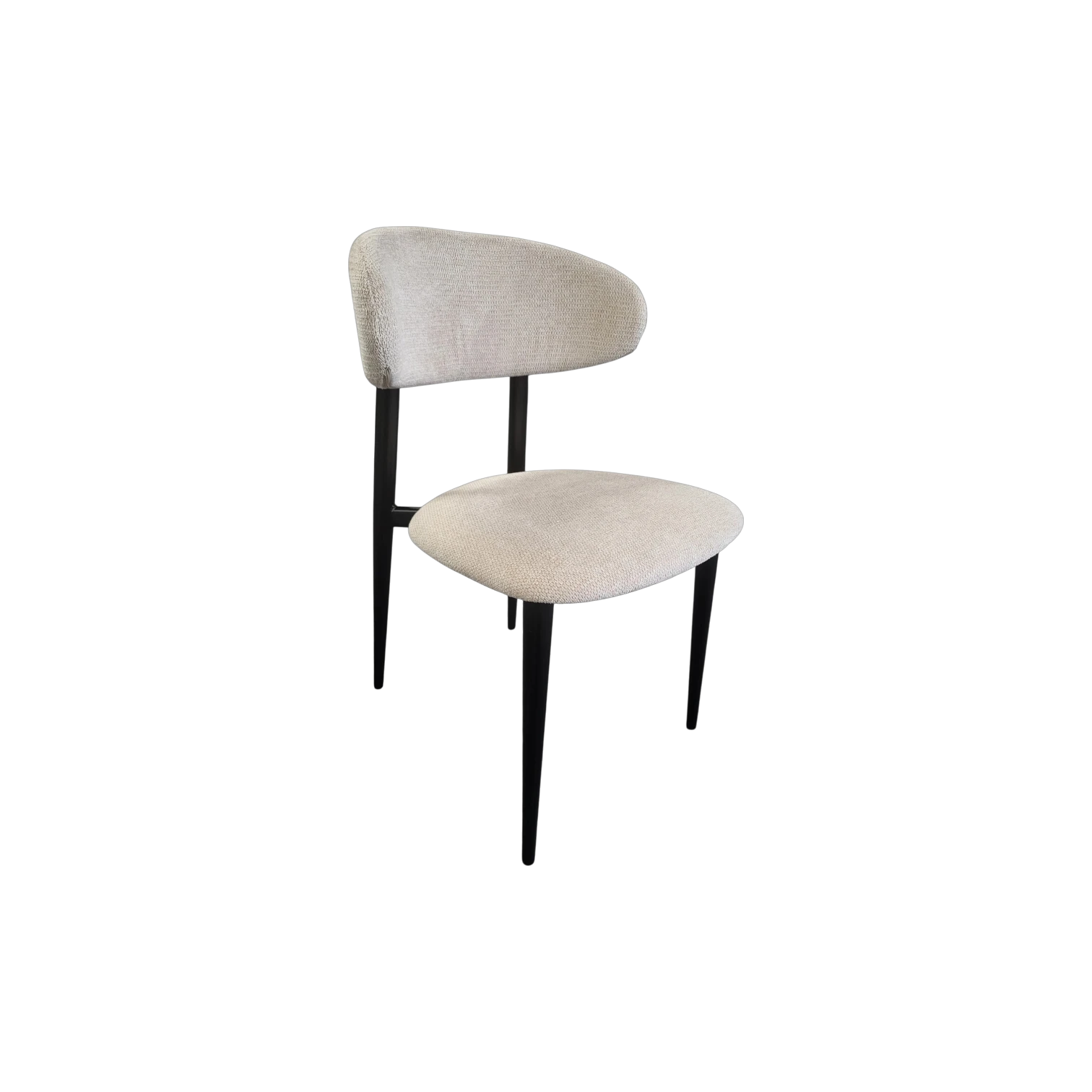 Chaise BOHÈME en chenille beige avec structure noire vue de trois quarts avant