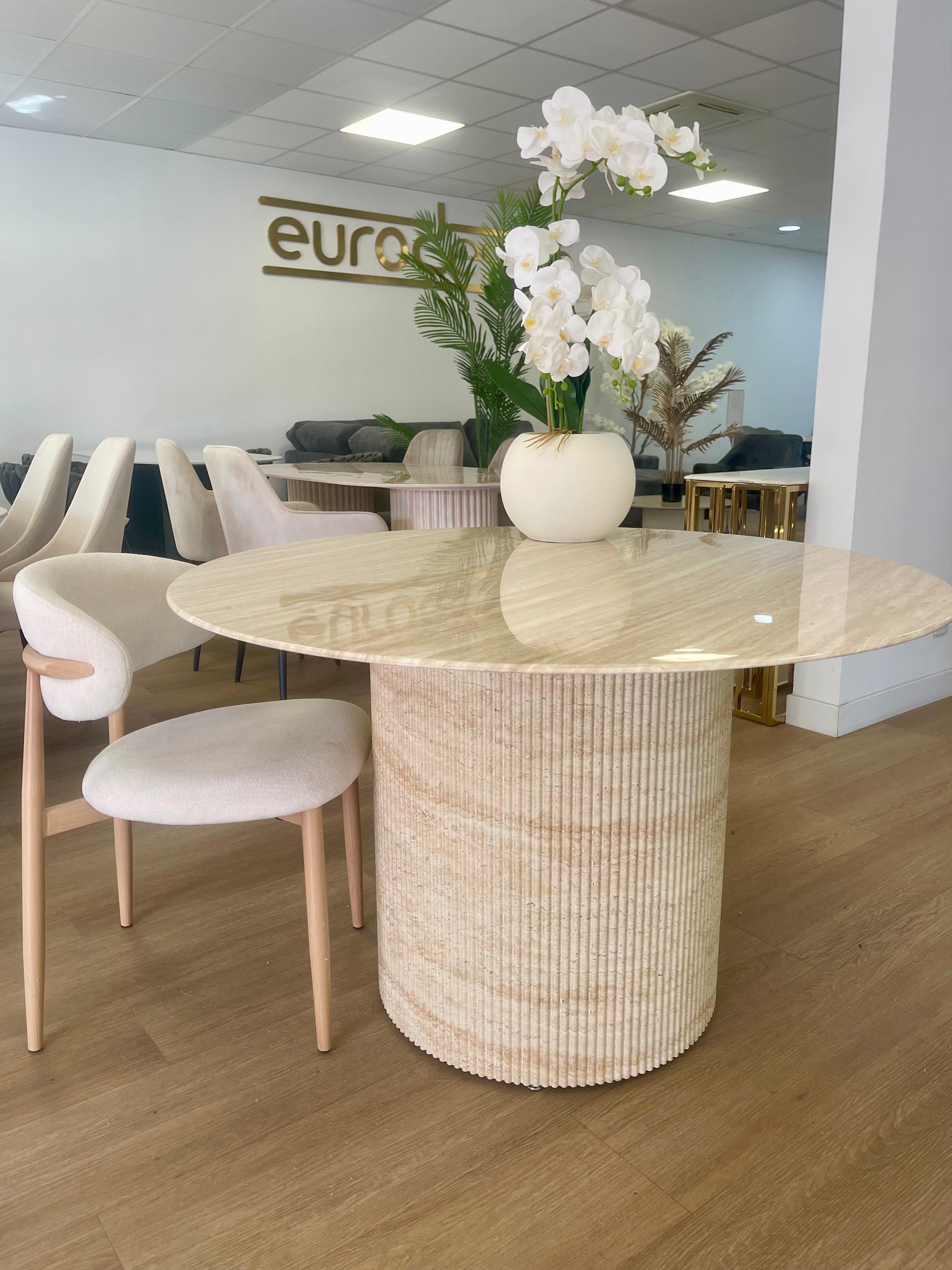 TABLE A MANGER RONDE BAIETAA PLATEAU CERAMIQUE TRAVERTIN BRILLANT PIED EFFET TRAVERTIN 120CM - REF 1024
